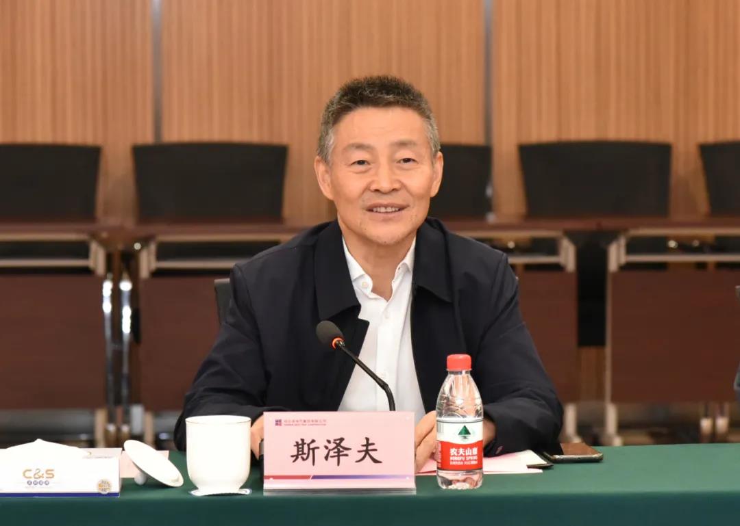 老哥俱乐部-老哥必备的交流社区