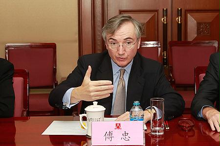 老哥俱乐部-老哥必备的交流社区