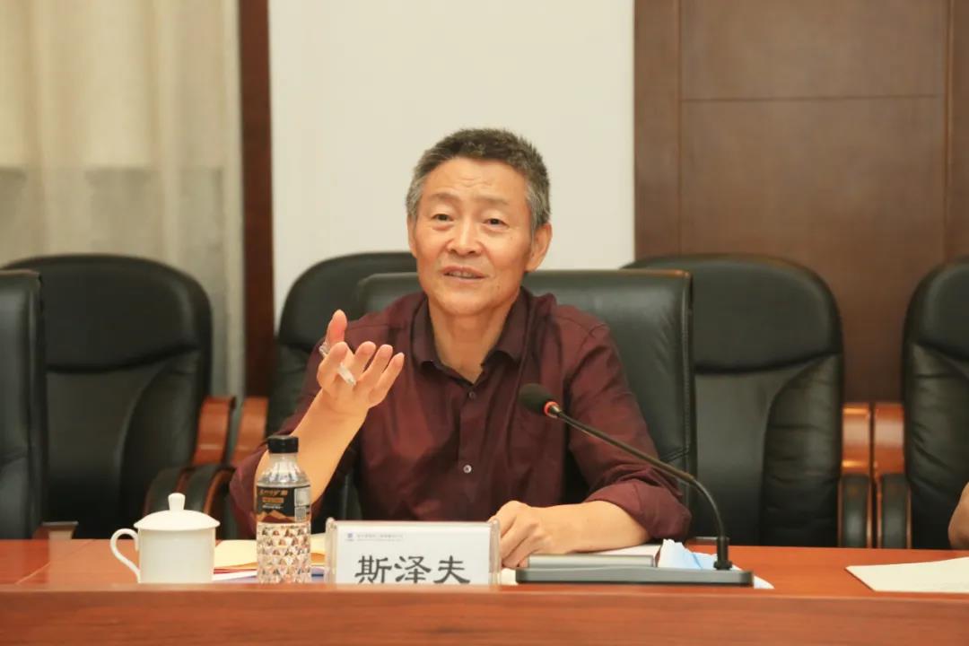 老哥俱乐部-老哥必备的交流社区