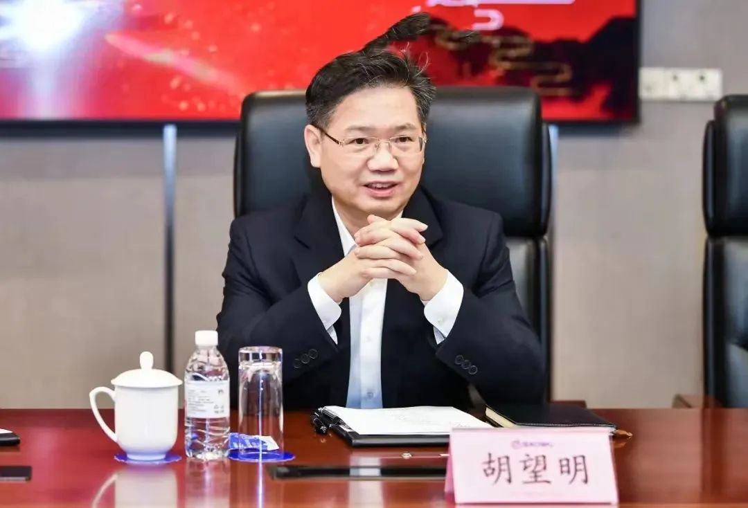 老哥俱乐部-老哥必备的交流社区