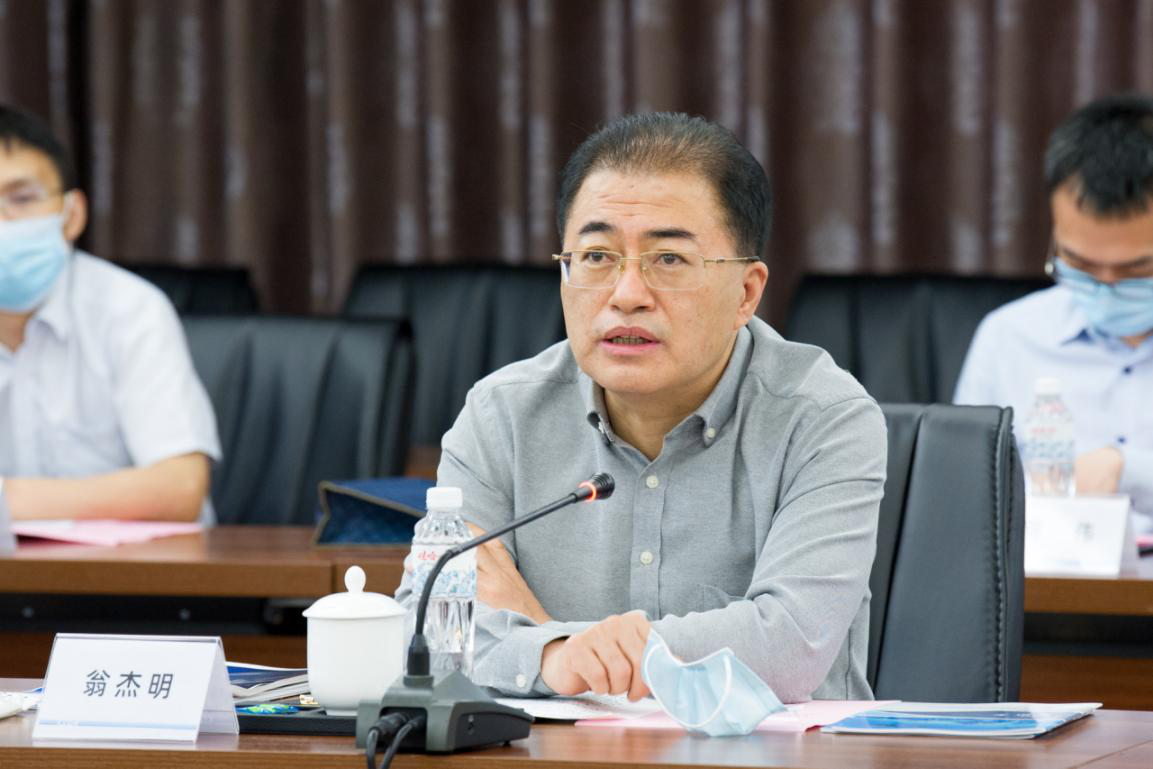 老哥俱乐部-老哥必备的交流社区