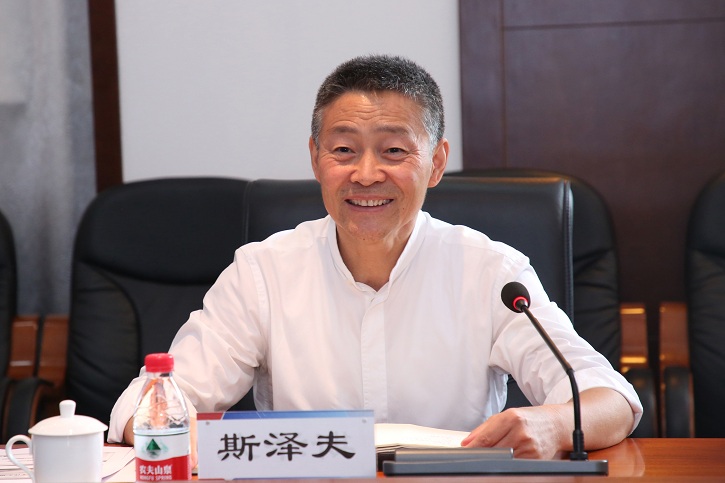 老哥俱乐部-老哥必备的交流社区