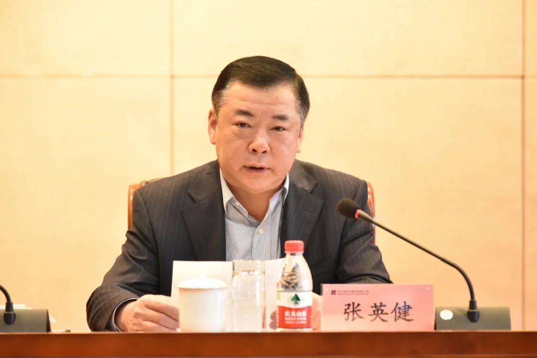 老哥俱乐部-老哥必备的交流社区