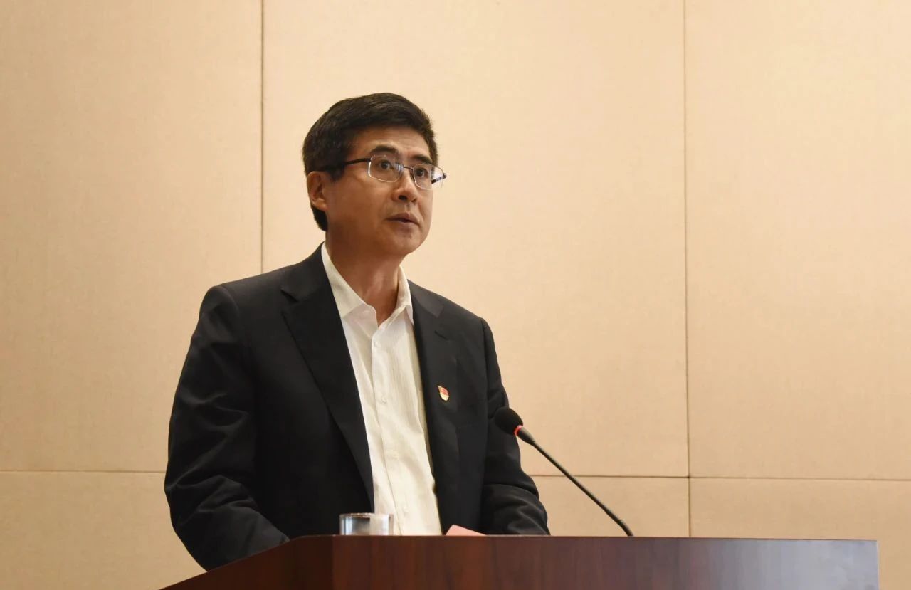 老哥俱乐部-老哥必备的交流社区
