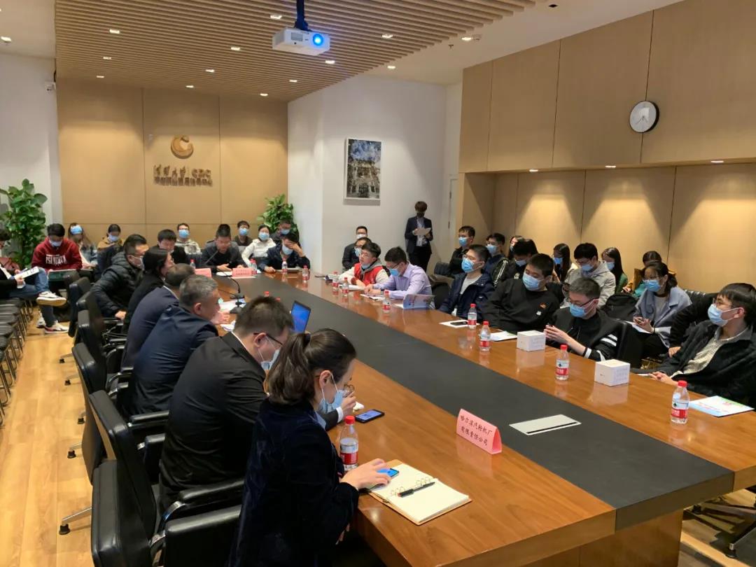 老哥俱乐部-老哥必备的交流社区