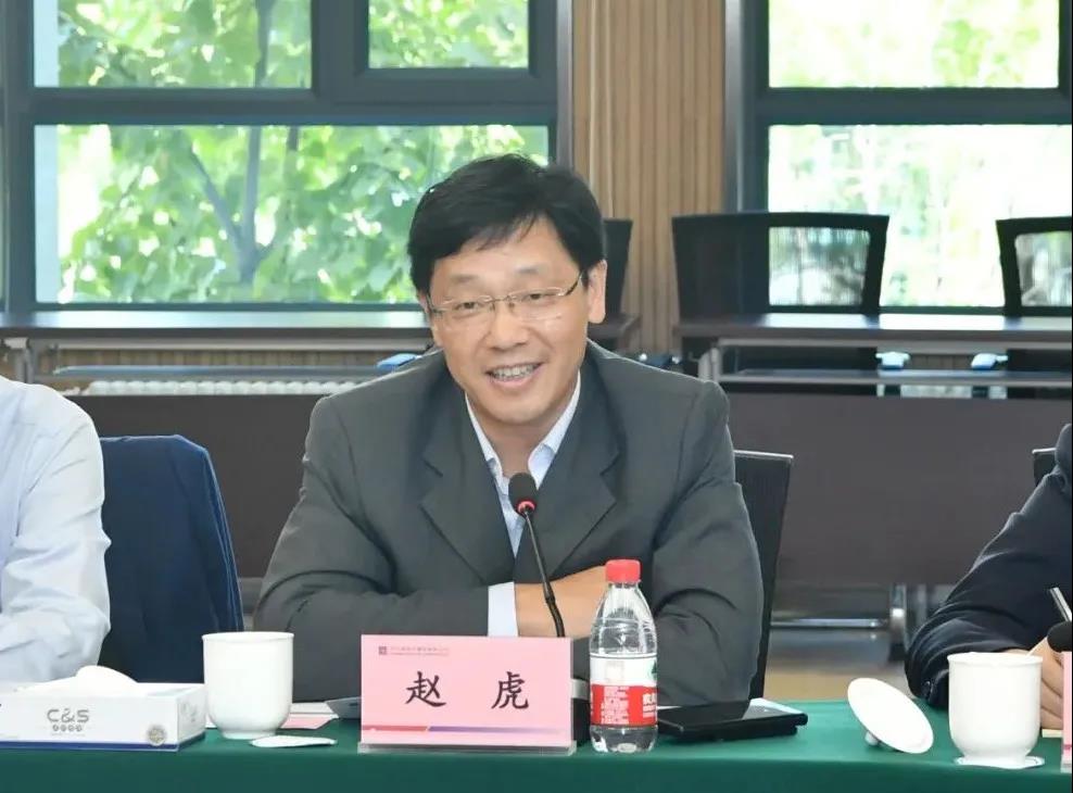 老哥俱乐部-老哥必备的交流社区