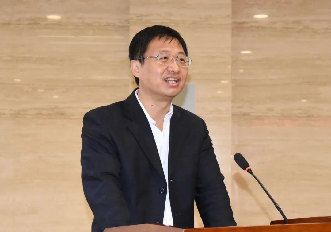 老哥俱乐部-老哥必备的交流社区
