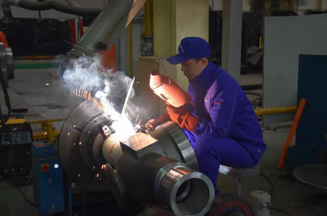 老哥俱乐部-老哥必备的交流社区