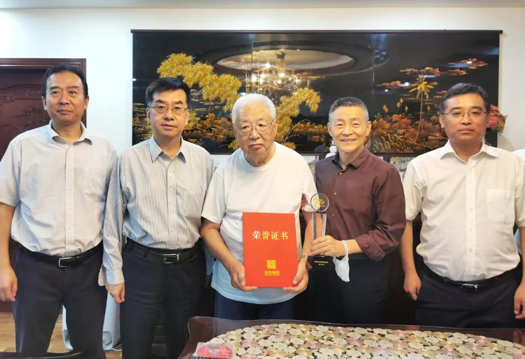 老哥俱乐部-老哥必备的交流社区