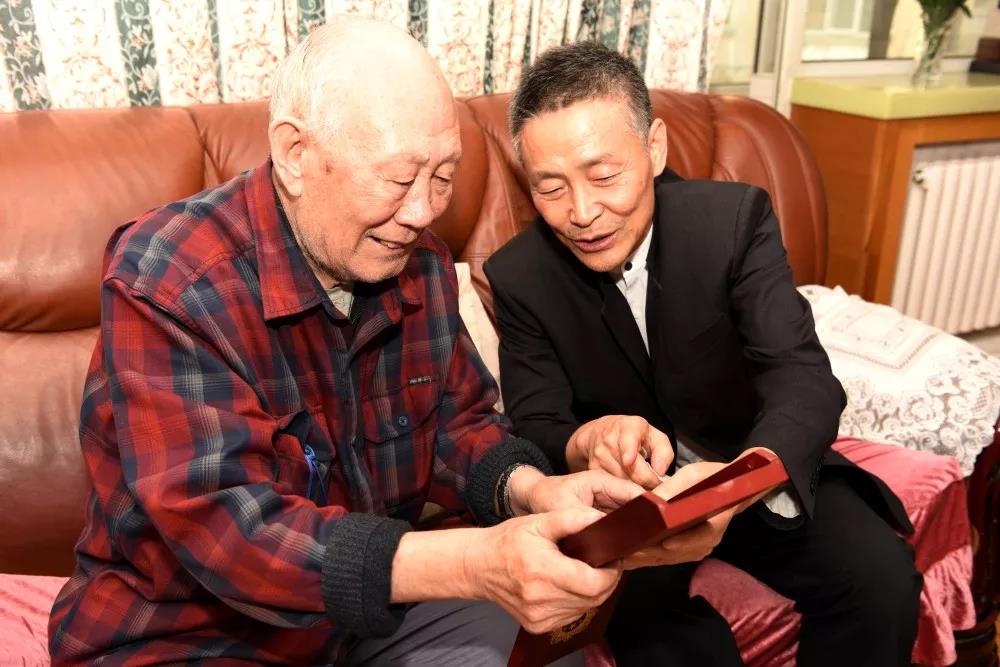 老哥俱乐部-老哥必备的交流社区