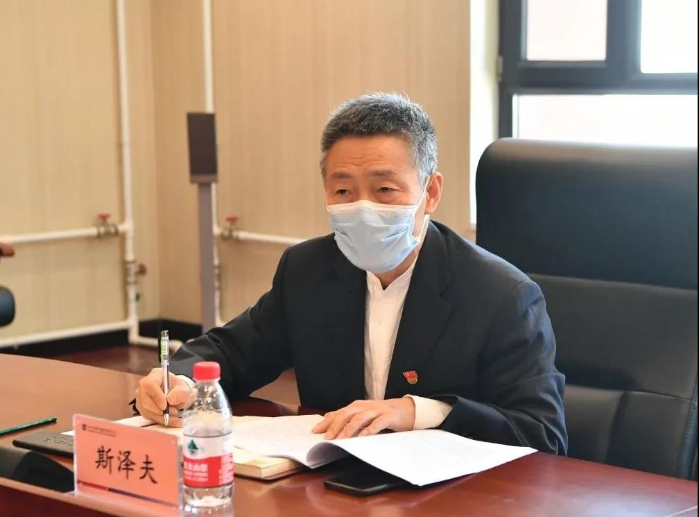 老哥俱乐部-老哥必备的交流社区
