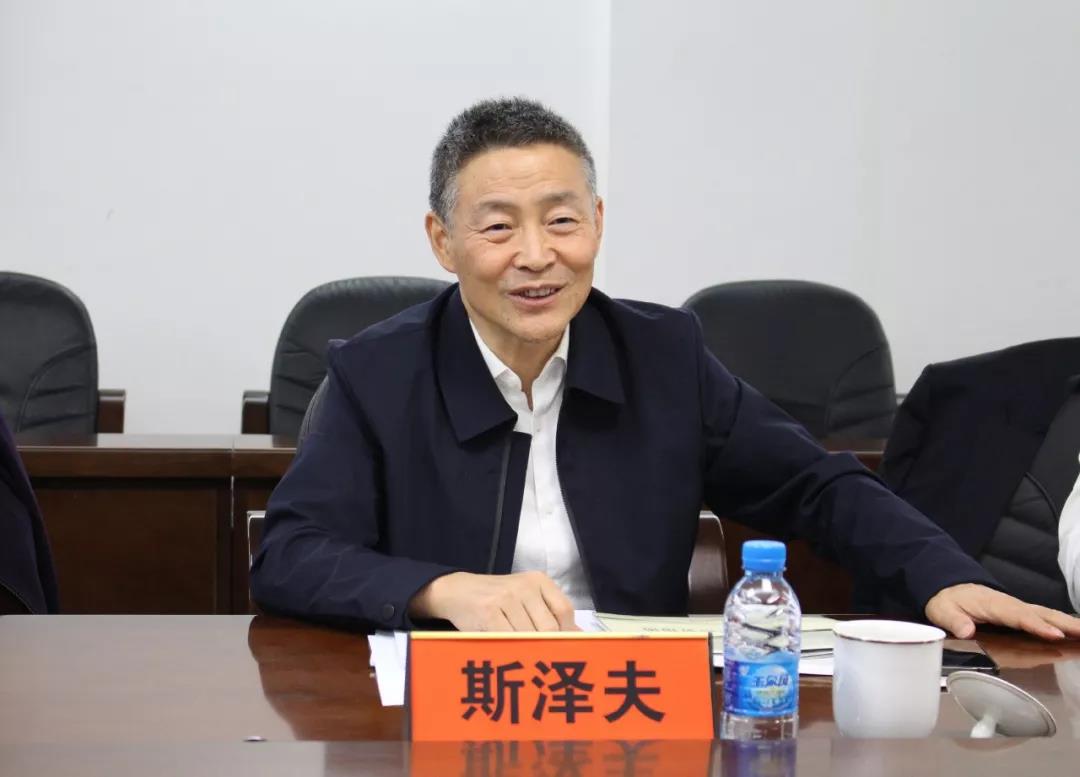 老哥俱乐部-老哥必备的交流社区