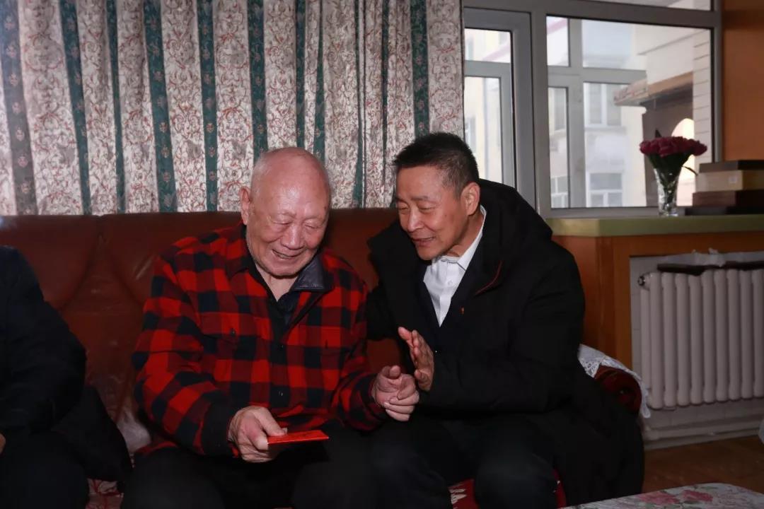 老哥俱乐部-老哥必备的交流社区