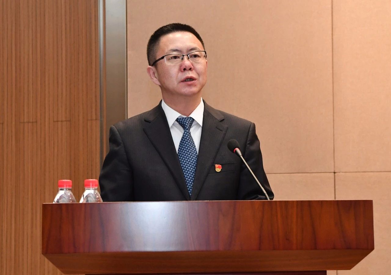 老哥俱乐部-老哥必备的交流社区