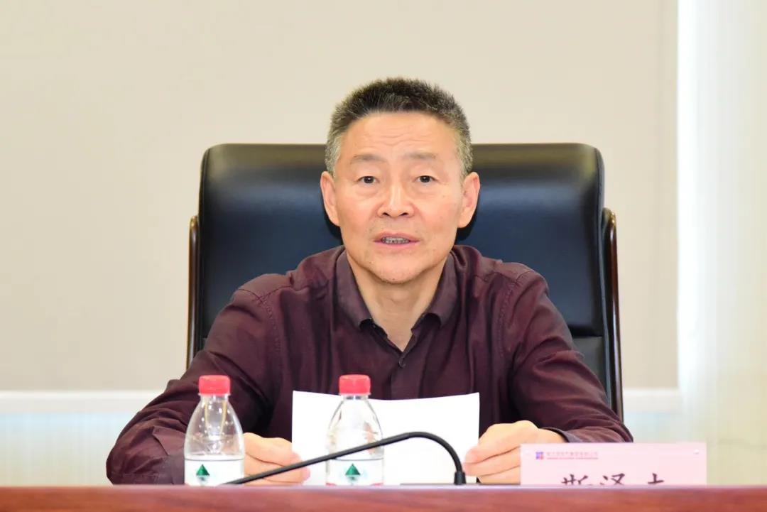 老哥俱乐部-老哥必备的交流社区