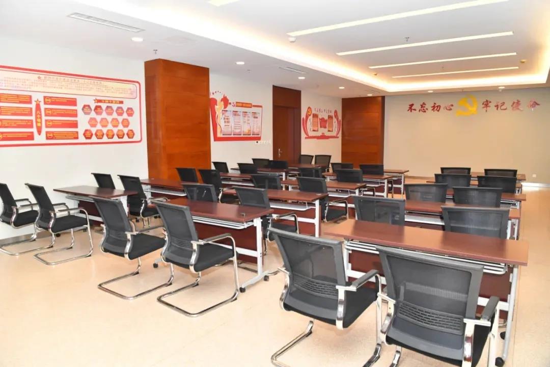 老哥俱乐部-老哥必备的交流社区