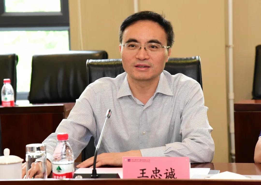 老哥俱乐部-老哥必备的交流社区
