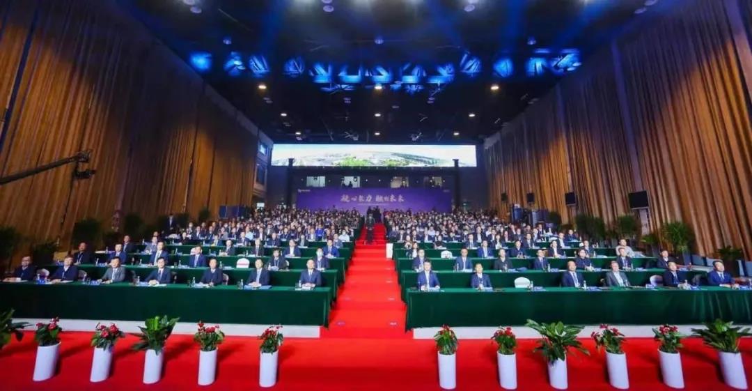 老哥俱乐部-老哥必备的交流社区