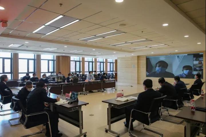 老哥俱乐部-老哥必备的交流社区