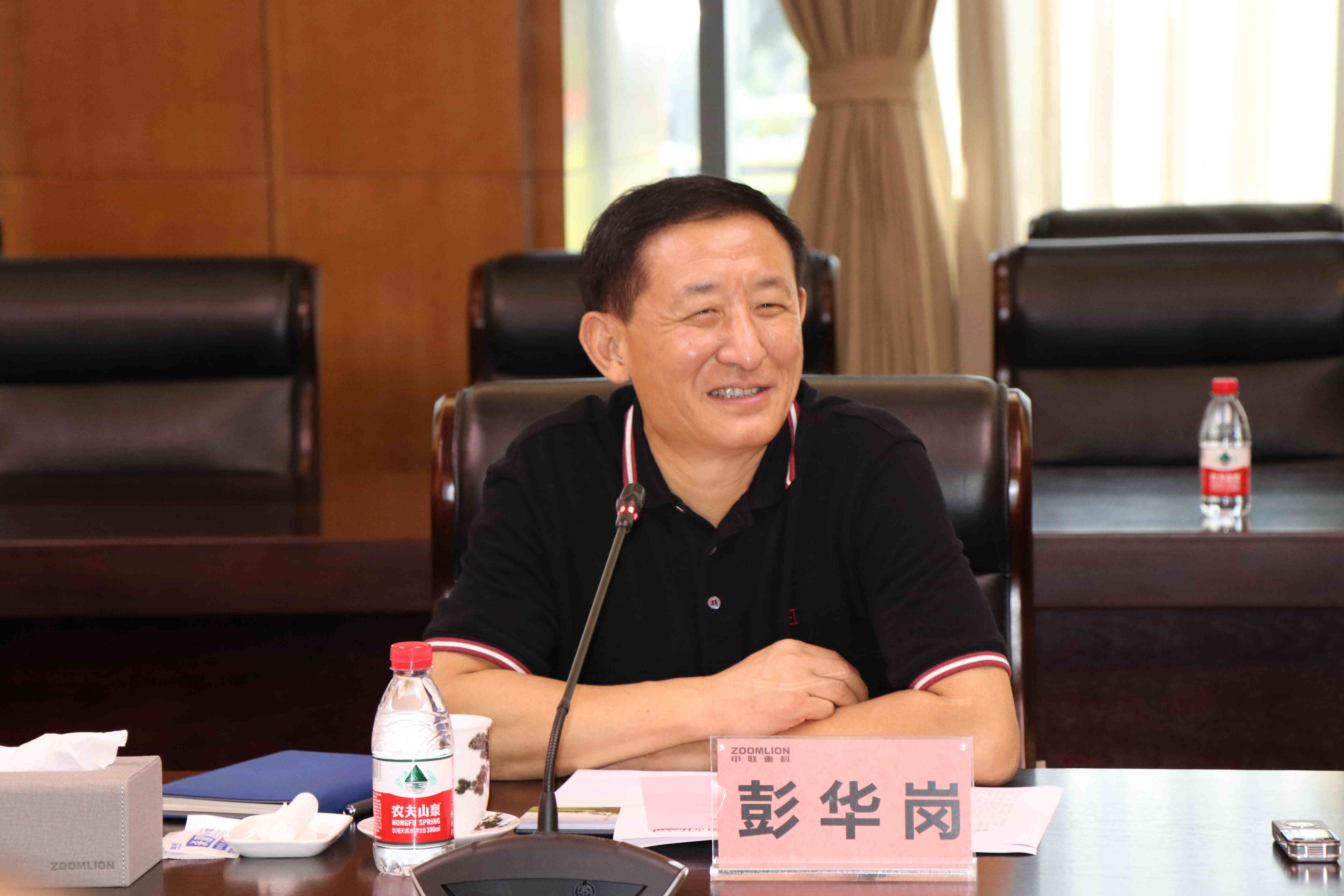 老哥俱乐部-老哥必备的交流社区