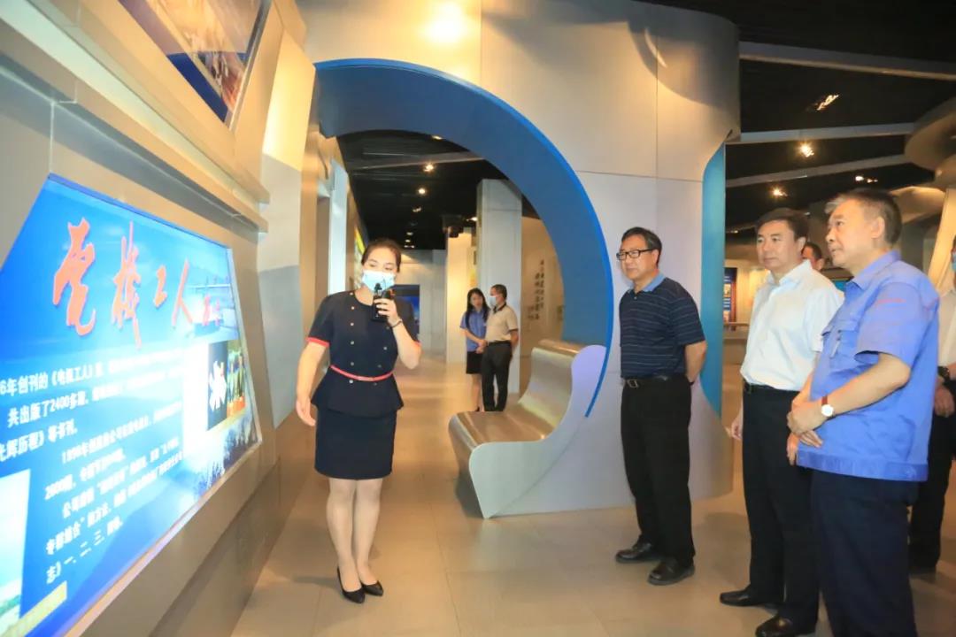 老哥俱乐部-老哥必备的交流社区