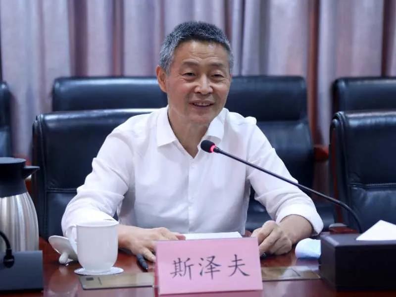 老哥俱乐部-老哥必备的交流社区