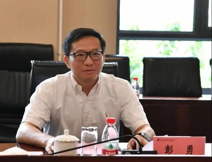 老哥俱乐部-老哥必备的交流社区