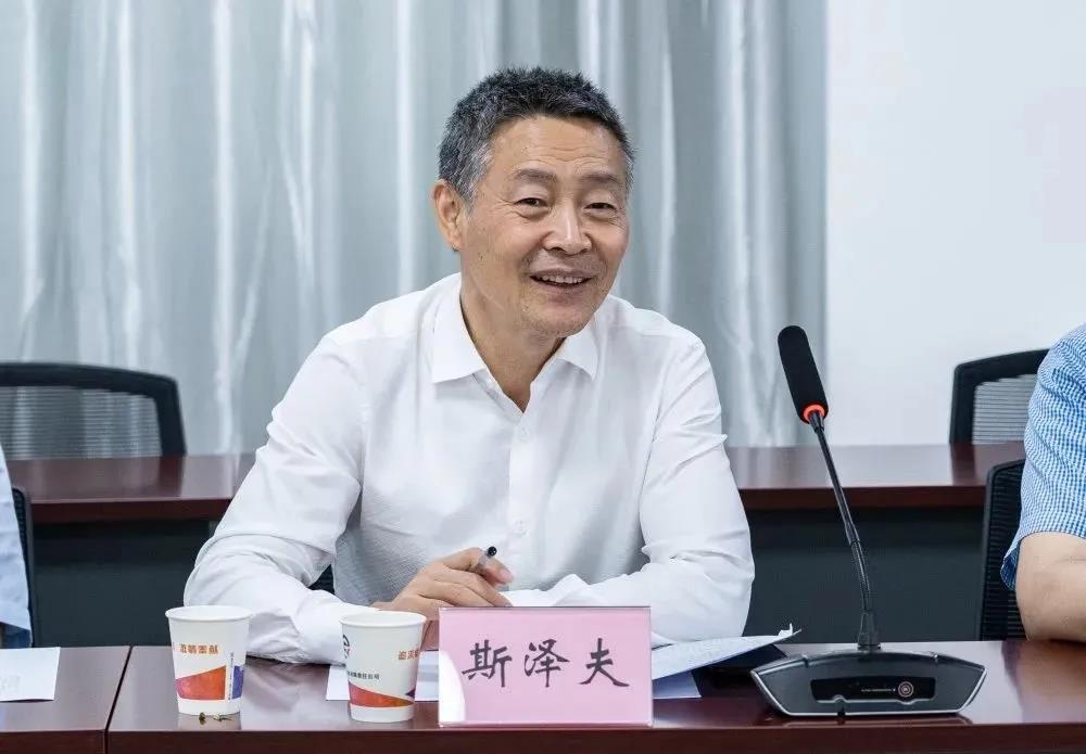 老哥俱乐部-老哥必备的交流社区