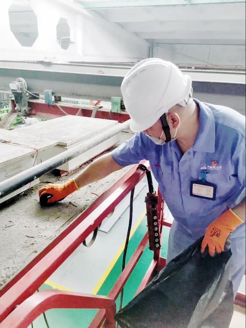 老哥俱乐部-老哥必备的交流社区