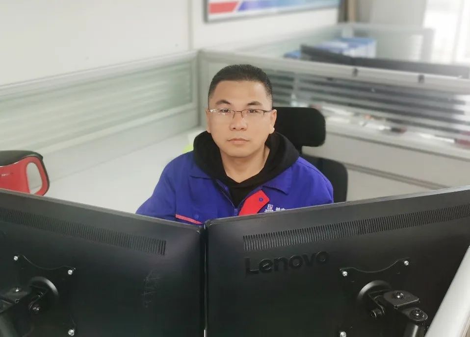 老哥俱乐部-老哥必备的交流社区