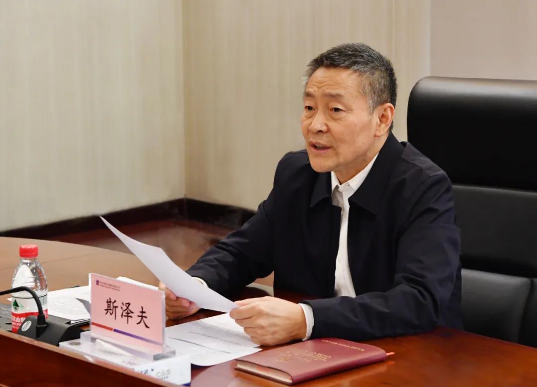 老哥俱乐部-老哥必备的交流社区