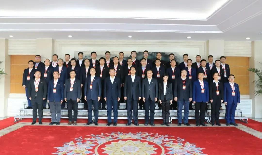 老哥俱乐部-老哥必备的交流社区