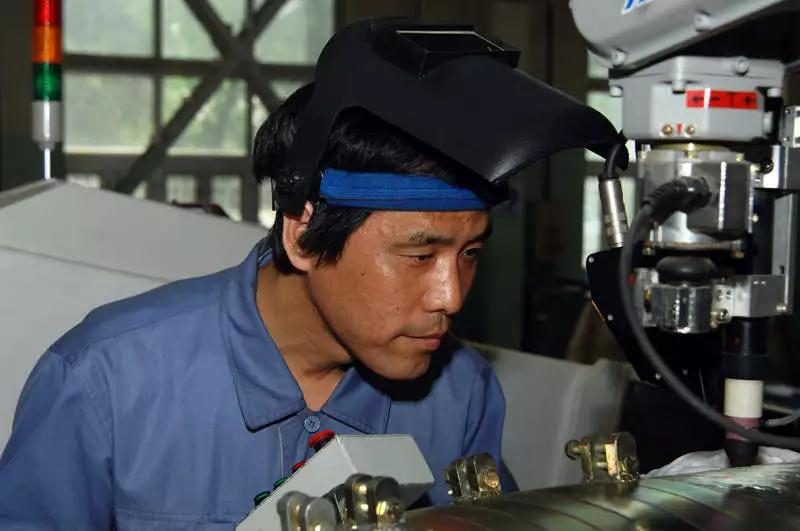老哥俱乐部-老哥必备的交流社区