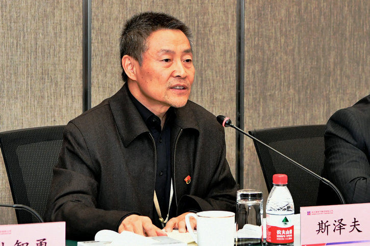 老哥俱乐部-老哥必备的交流社区