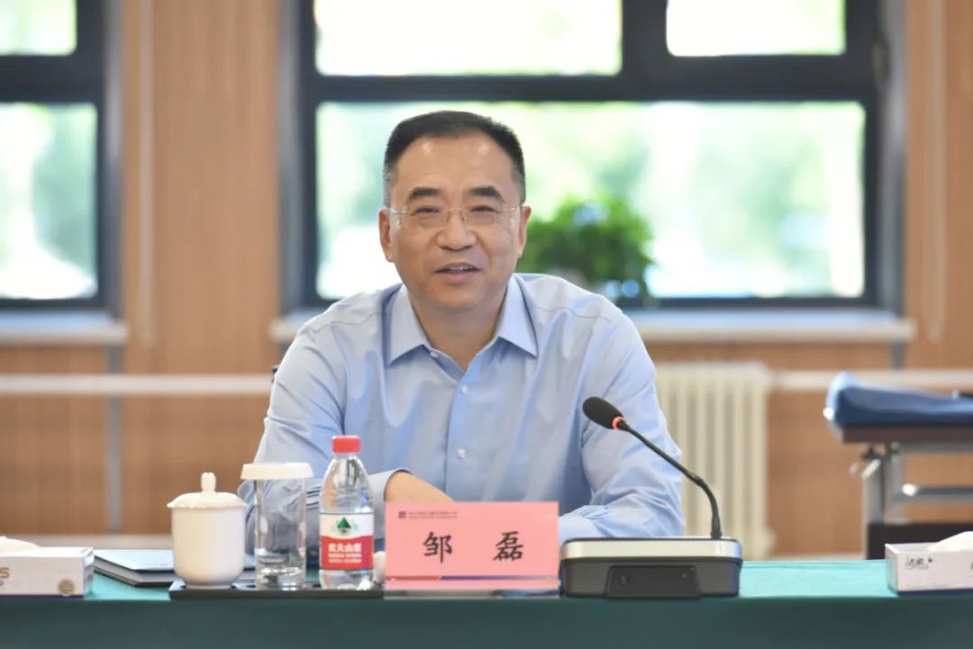 老哥俱乐部-老哥必备的交流社区