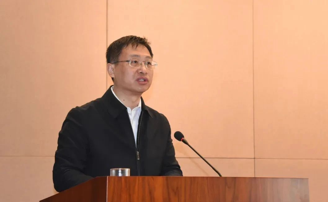 老哥俱乐部-老哥必备的交流社区