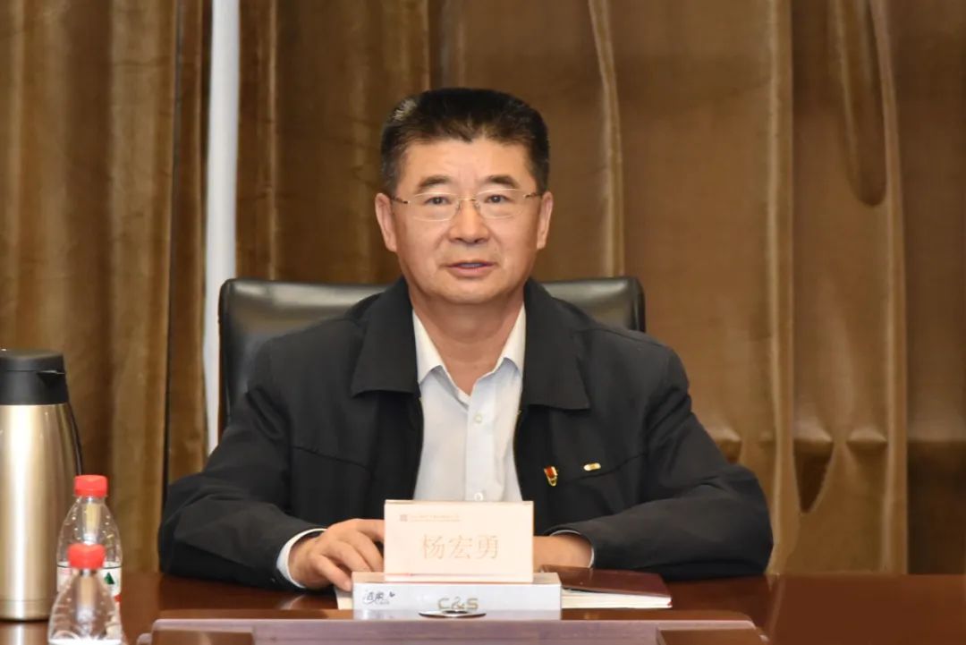 老哥俱乐部-老哥必备的交流社区