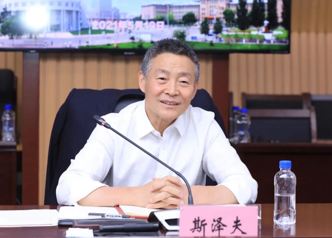 老哥俱乐部-老哥必备的交流社区