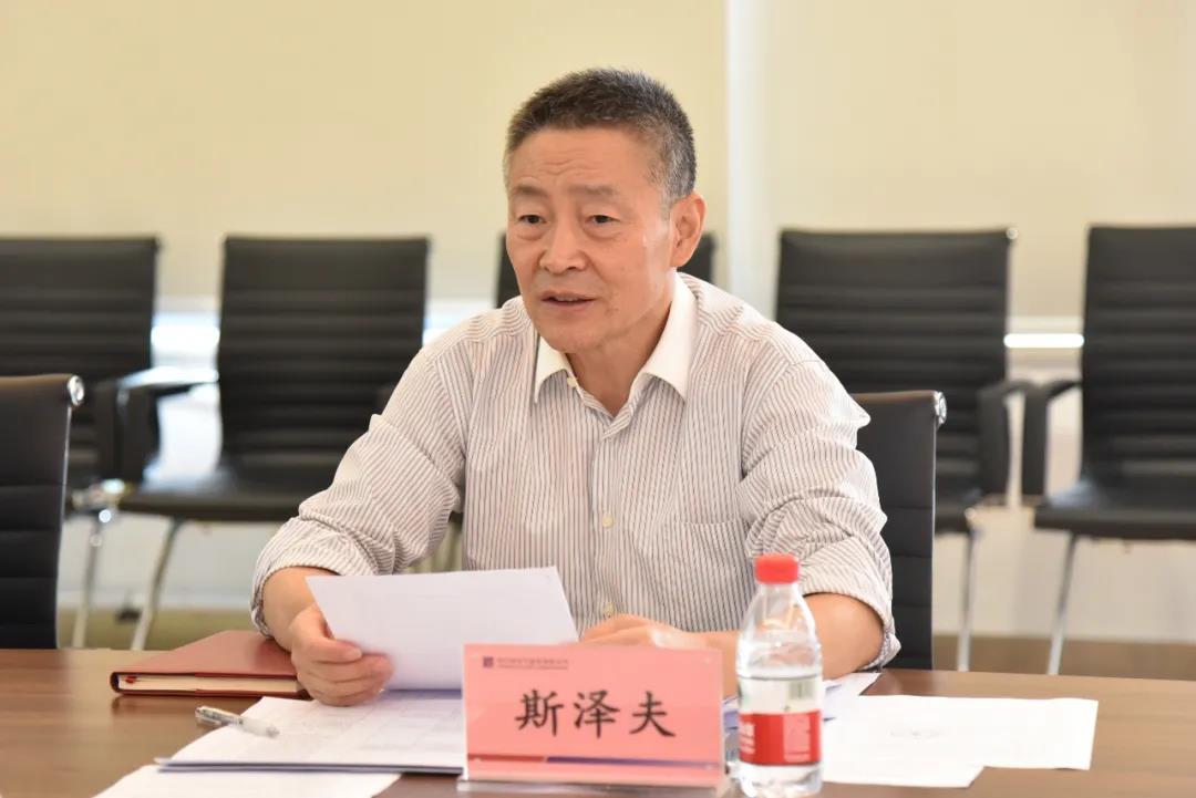 老哥俱乐部-老哥必备的交流社区